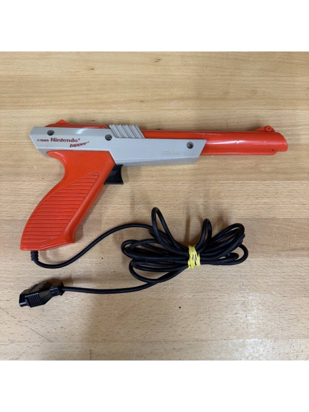 Official Nintendo NES-005 Orange Wired Light Gun Zapper NES 1985 Tested Works